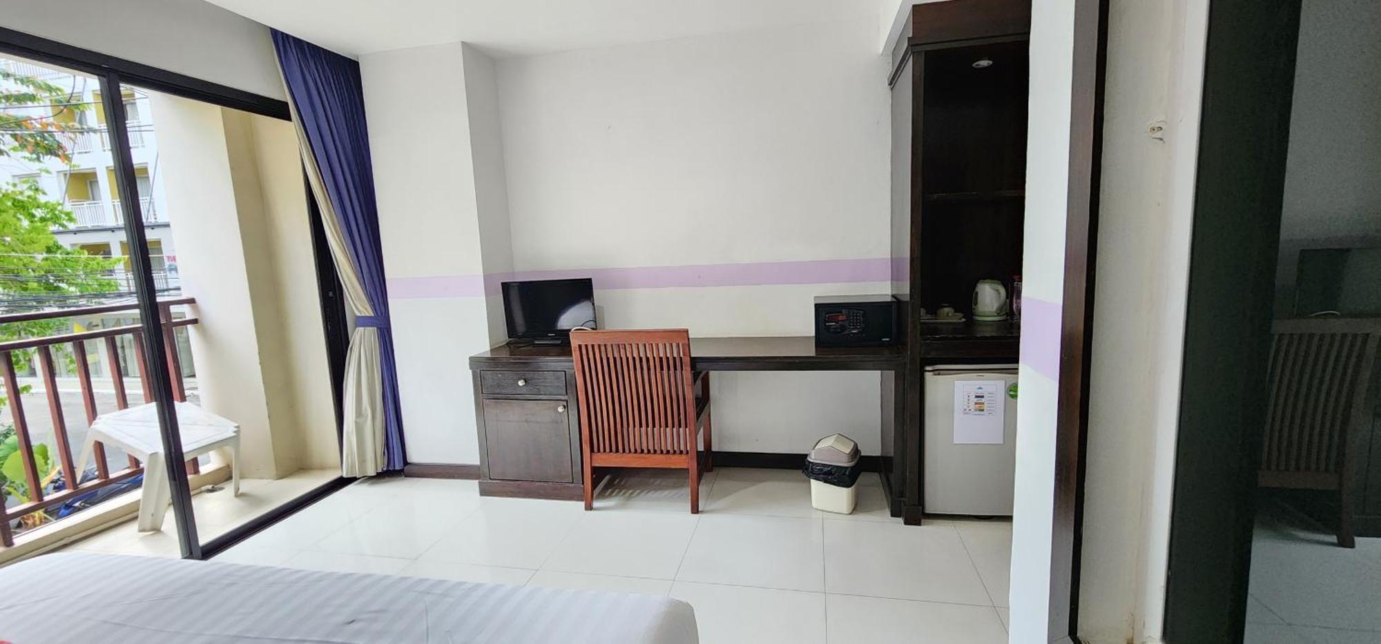 فندق D C Patong المظهر الخارجي الصورة